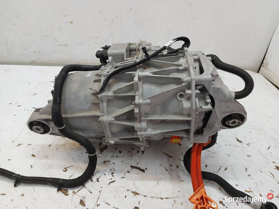 TESLA MODEL Y 2023r Silnik napęd elektryczny RWD