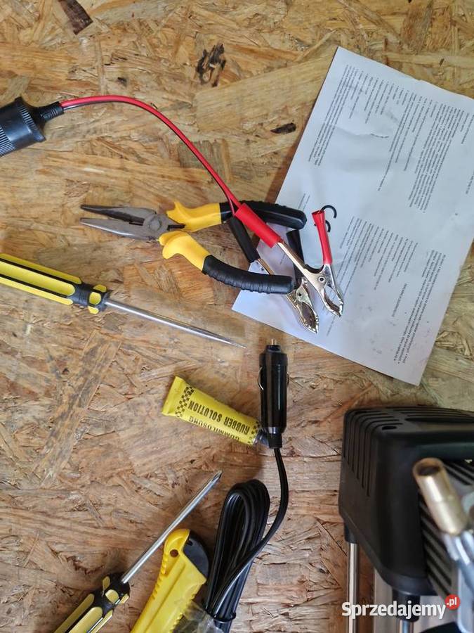 Kompresor samochodowy 2 cylindry 12V HQ z