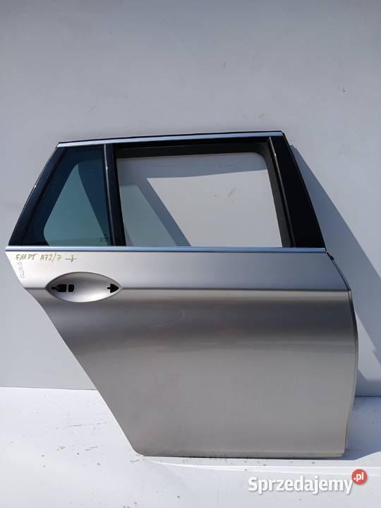 DRZWI PRAWE TYLNE BMW F11 A727 Strzyżewice sprzedam