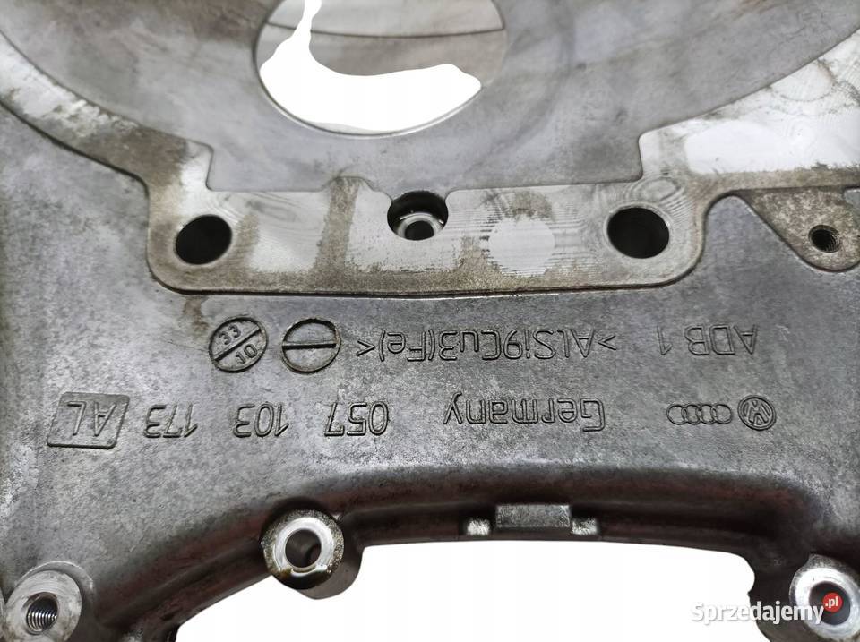 ROZRZĄD OSŁONA 057103173AL 42 TDI V8 Audi A8 III Rok produkcji 2010