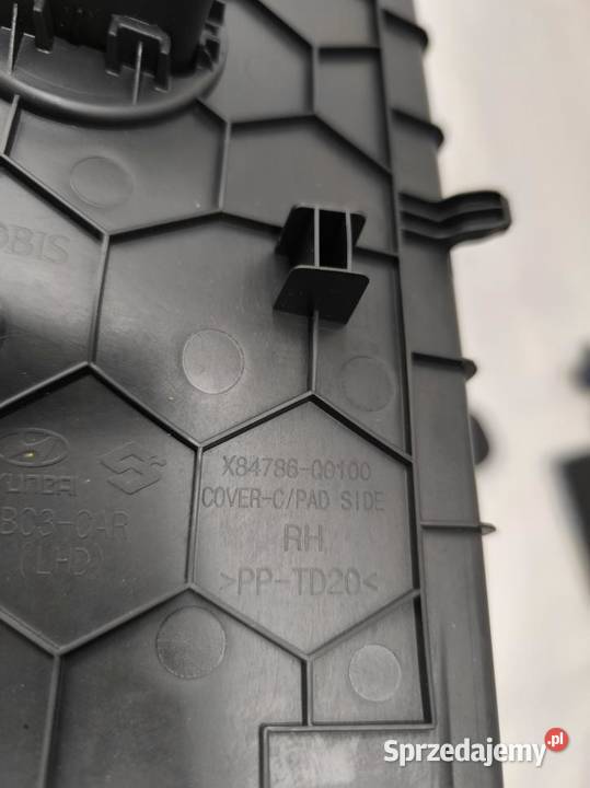 ZAŚLEPKA KONSOLI PRAWA HYUNDAI BAYON X84786Q0100