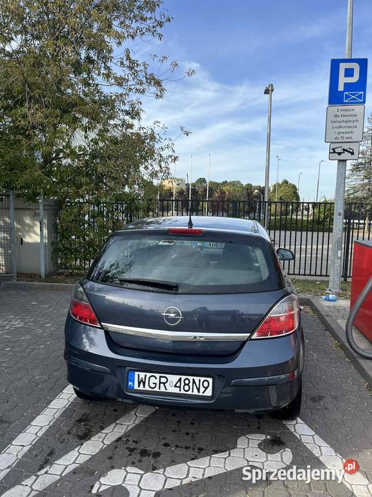 Opel Astra Hatchback 2009 Rok produkcji 2009 Warszawa