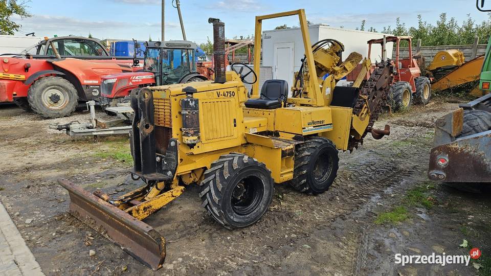 Koparka łańcuchowa pługoukładacz Vermeer V4750