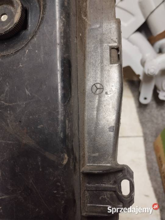 W123 lampa tył prawa Mercedes beczka mazowieckie Płock sprzedam