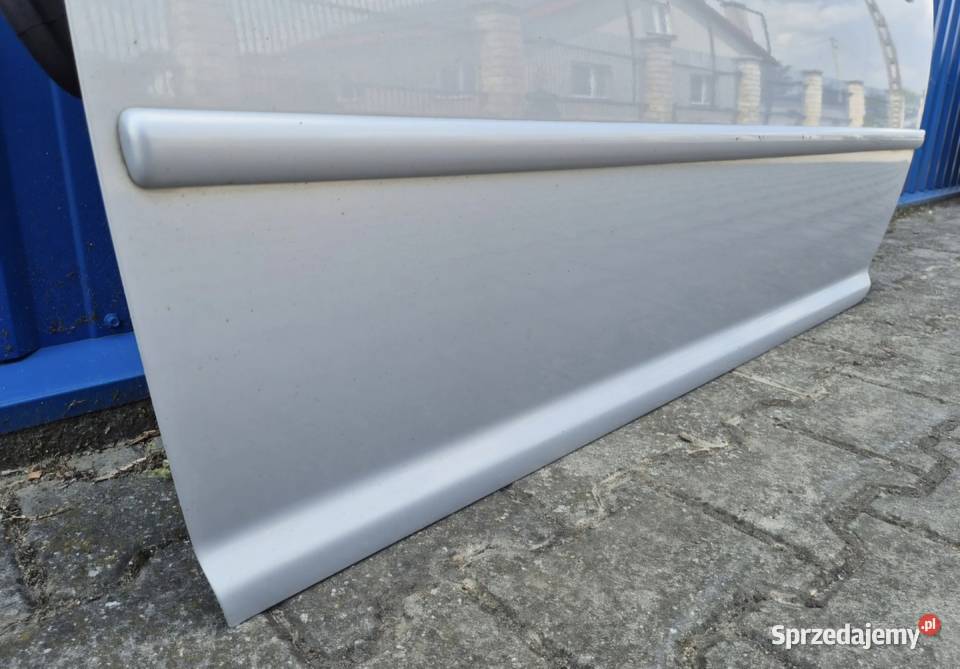 DRZWI PRZÓD PRAWY LEWY VW GOLF IV 4 LB7Z SREBRNE Działoszyce