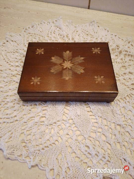Szkatułka drewniana na biżuterię Nakło nad Notecią