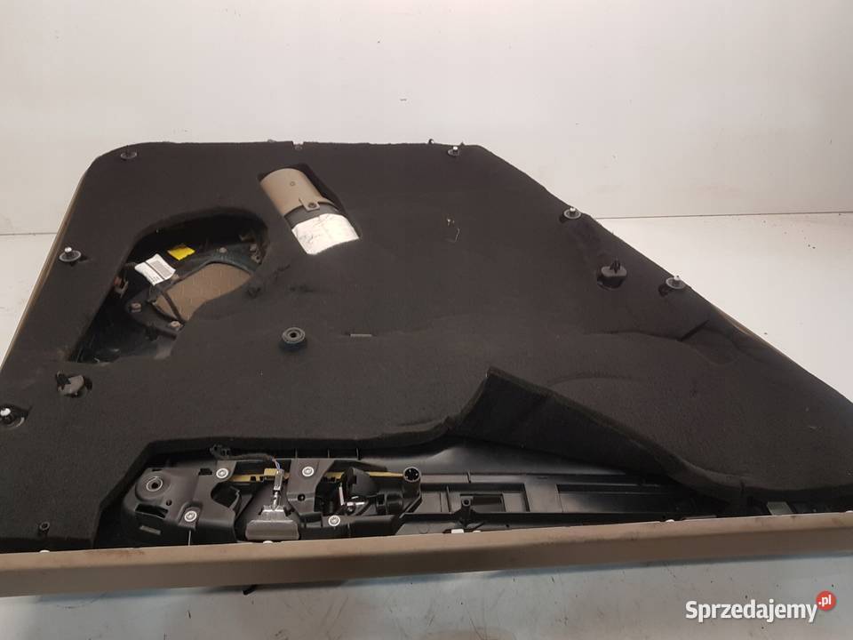BOCZEK DRZWI PRAWY TYŁ AUDI Q7 4L0867306 Przystajń sprzedam