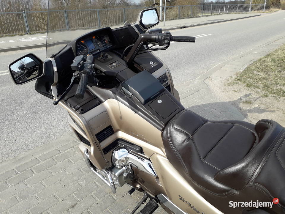 sprzedam zadbana honde gl 1988r 1520 33 brązowy Honda Ełk