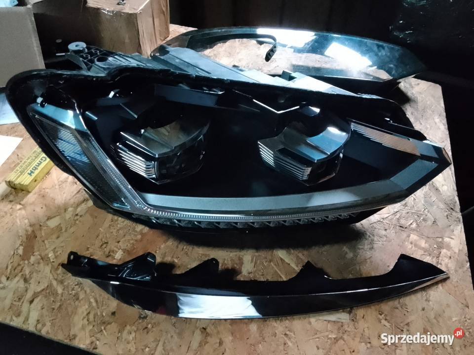 Lampa prawa VW Touran III 5TB 1521062019 FULL pomorskie Cewice sprzedam