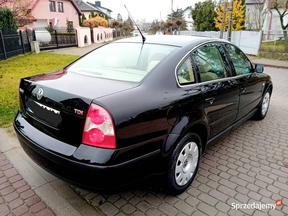 VW Passat B5 Fl 19 TDI Oryginalny lakier Mały elektryczne lusterka mazowieckie Raciąż