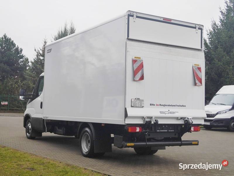 Iveco Daily 35C16H kontener z windą 750 Suchy Las
