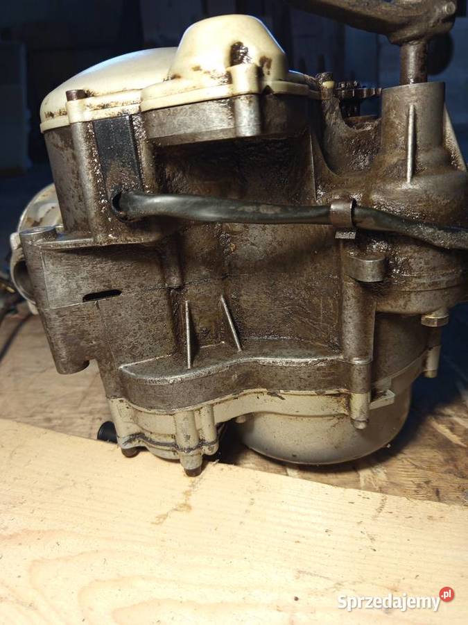 SILNIK AM6 USZKODZONY