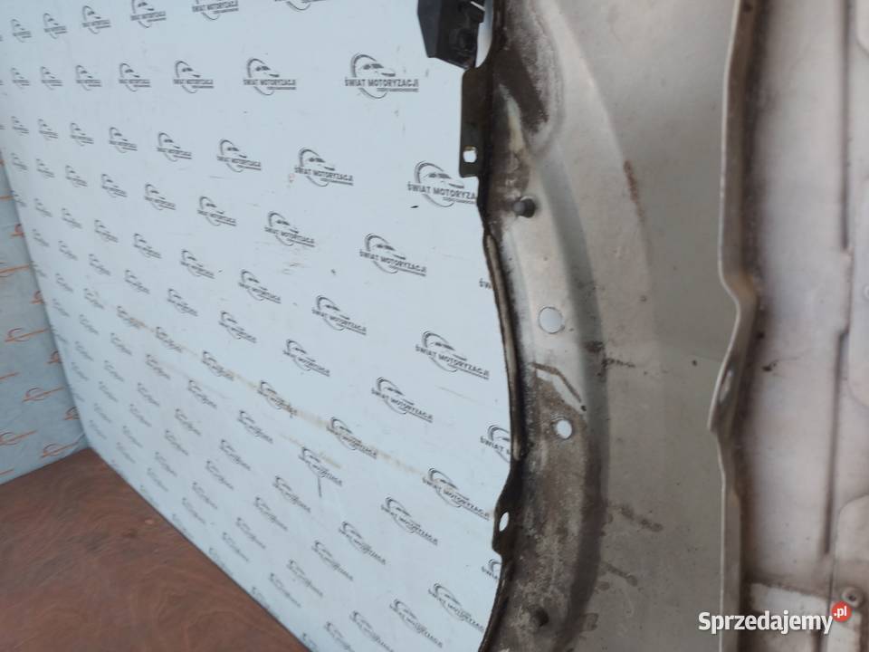 AUDI Q3 I 13r błotnik prawy przód 220 mikronów Kielce