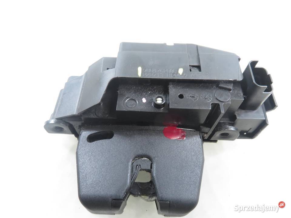 ZAMEK KLAPY PEUGEOT 308 II 9804762080 Części samochodowe