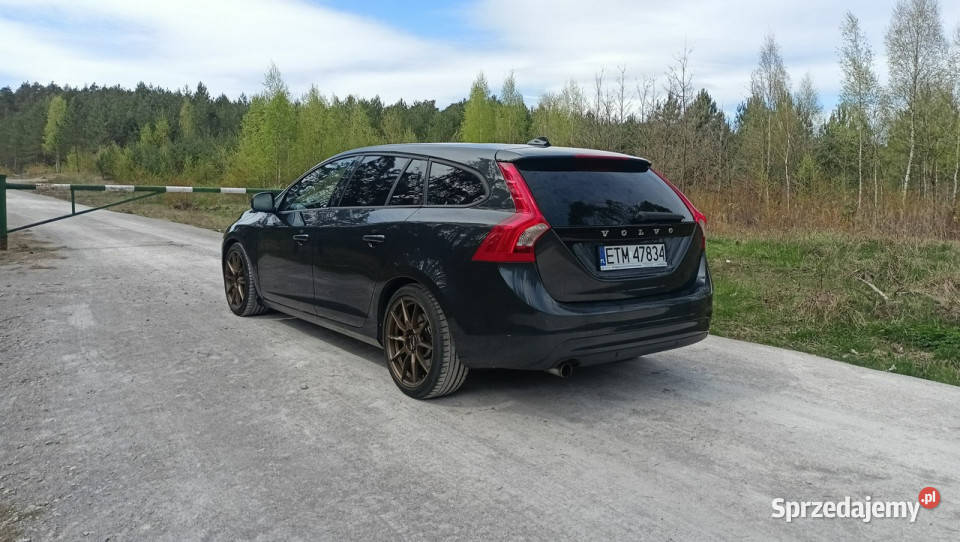 Volvo V60 model 2015 zadbane serwisowane pełna aluminiowe felgi Tomaszów Mazowiecki