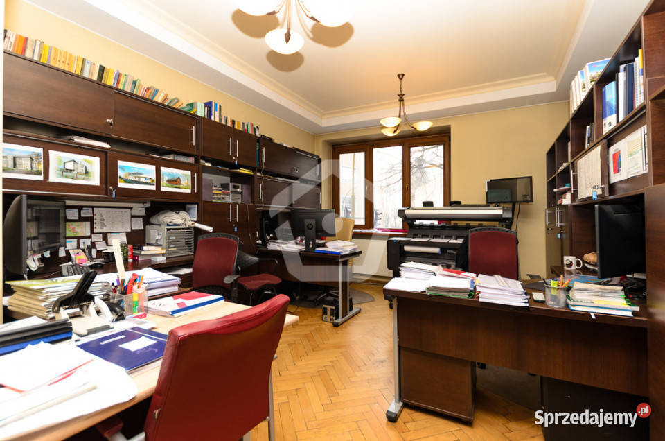 Duże ieszkanie w kamienicy w ścisłym centrum Rzeszów sprzedam