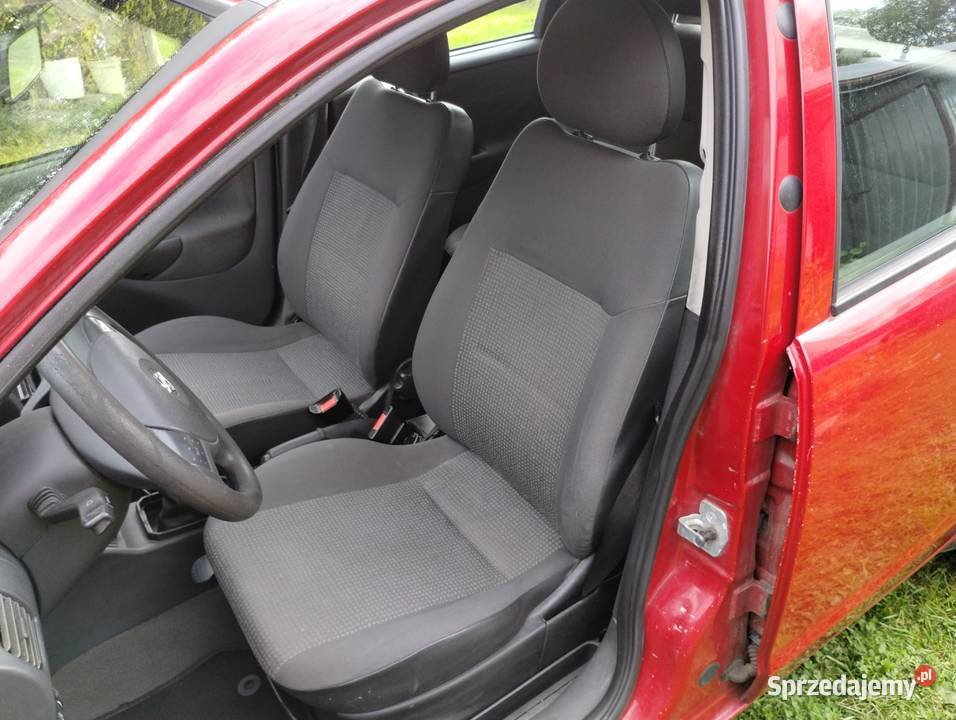 OPEL CORSA C 10 benzyna Polski salon Niski Rok produkcji 2004 Różanka sprzedam