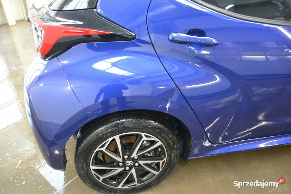 Toyota Yaris 15 benzyna 115 hybryda full led Kęty