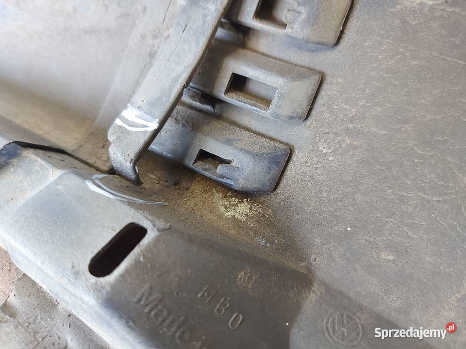 VW PASSAT 20 TDI 13r listwa progowa prawa osobowe Kielce