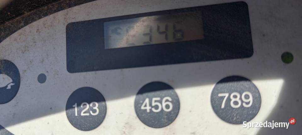 Wózek paletowy z miejscem operatora elektryczny