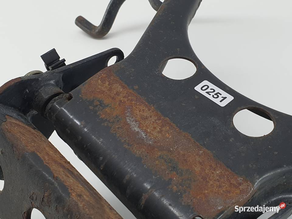 STOPKA CENTRALNA PODSTAWA PEUGEOT EVIVACITY Podnóżki i stopki Janowice