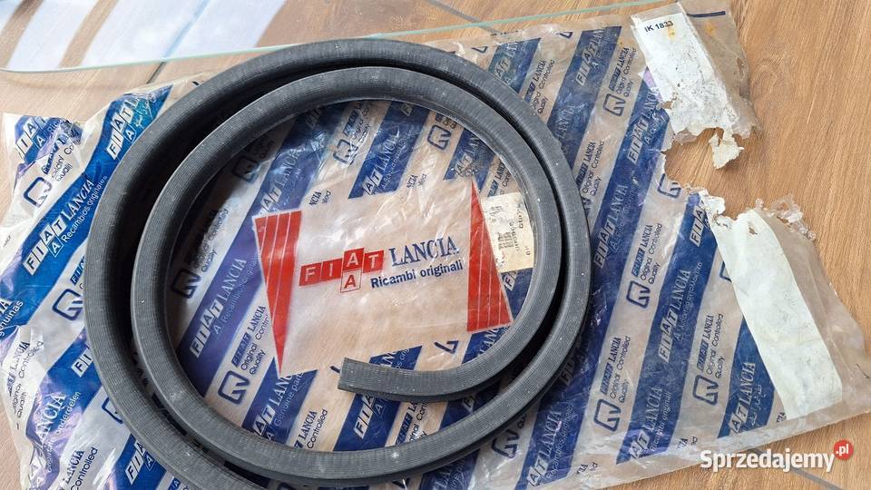 Fiat 126p szyby uchylne Bespo uszczelki nowe osobowe Środa Wielkopolska sprzedam