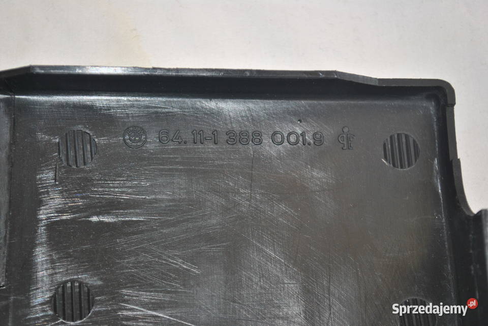 Pokrywa elektrozaworów płynu chłodzącego BMW E34 śląskie Poręba