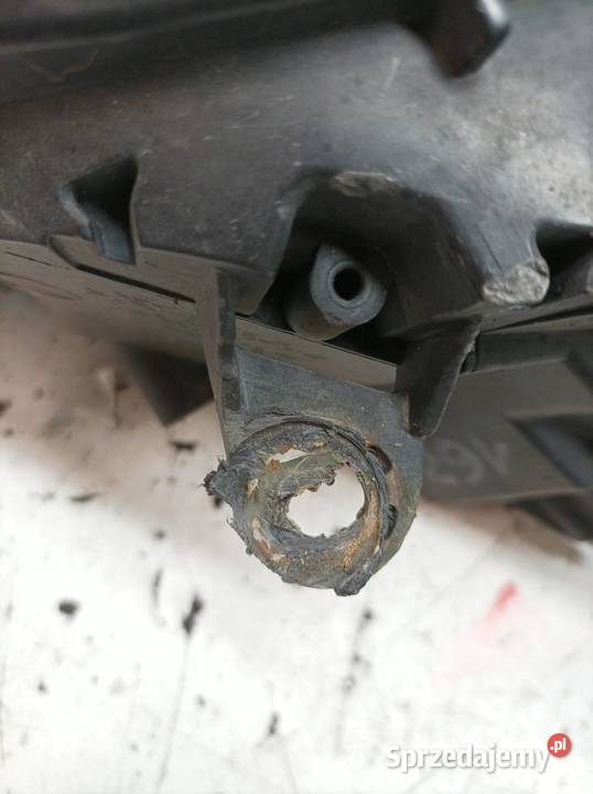 LAMPA PRZÓD PRAWA EU 9646893880 Citroen C4 I