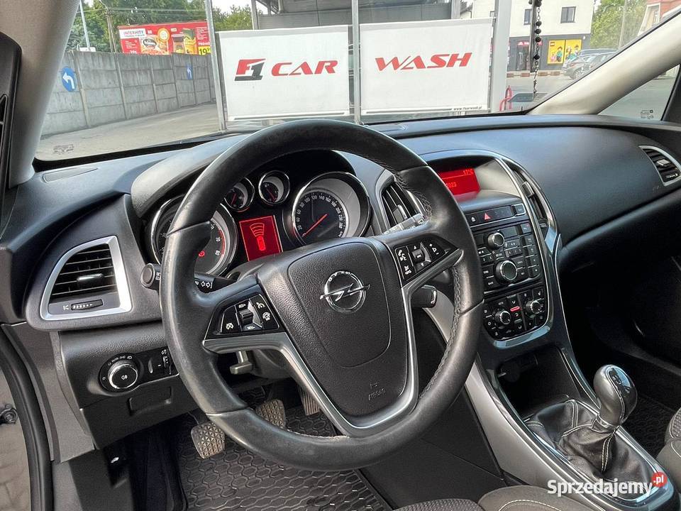 Opel Astra J 14 LIFT TURBO LPG Samochody osobowe Mogilno
