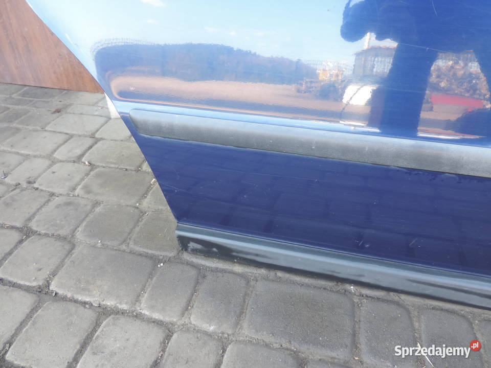 VW PASSAT B5 KOMBI DRZWI PRAWY TYŁ LB5N osobowe Nowy Sącz