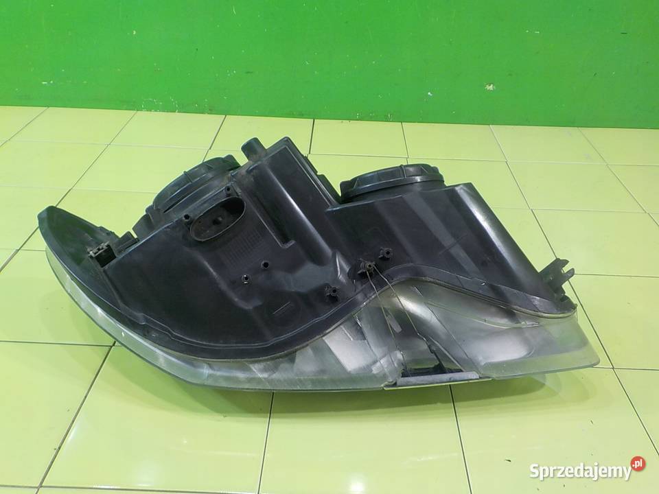 JAGUAR XE 30 D AUT 09r SEDAN lampa lewa przod Lampy przednie