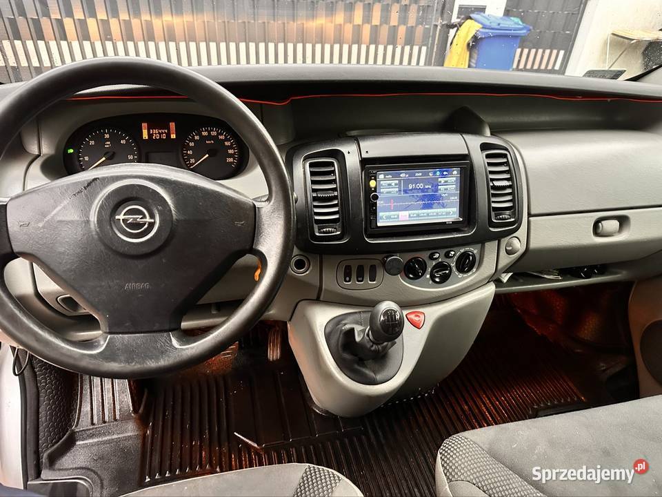 Opel Vivaro L1H1 20 używany ABS sprzedam