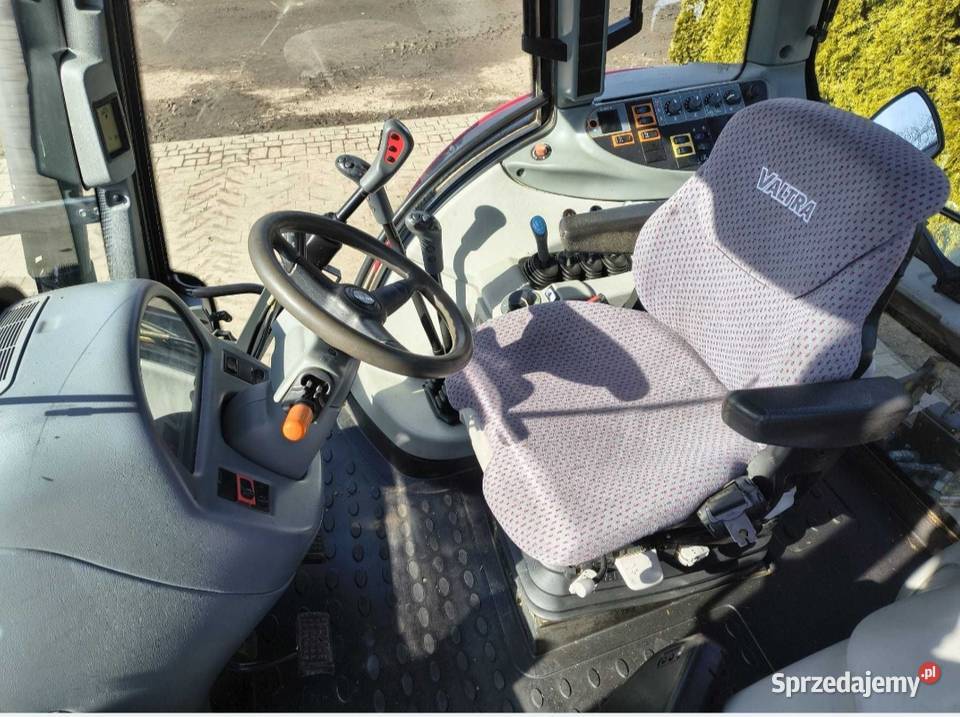 Valtra N101 z tuzem i ładowaczem Skrzynia biegów Manualna Ciągniki Grabów Szlachecki