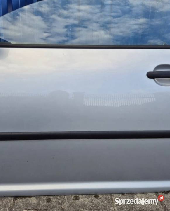 DRZWI PRZÓD LEWY VW GOLF IV 4 LB7Z SREBRNE 3D HB Drzwi świętokrzyskie Działoszyce