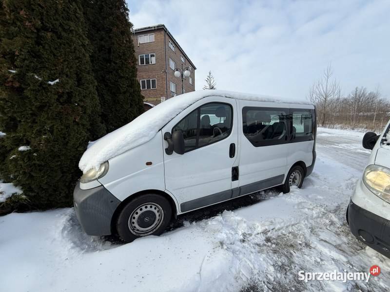 OPEL VIVARO 2005 r WZ089FU syndyka Warszawa