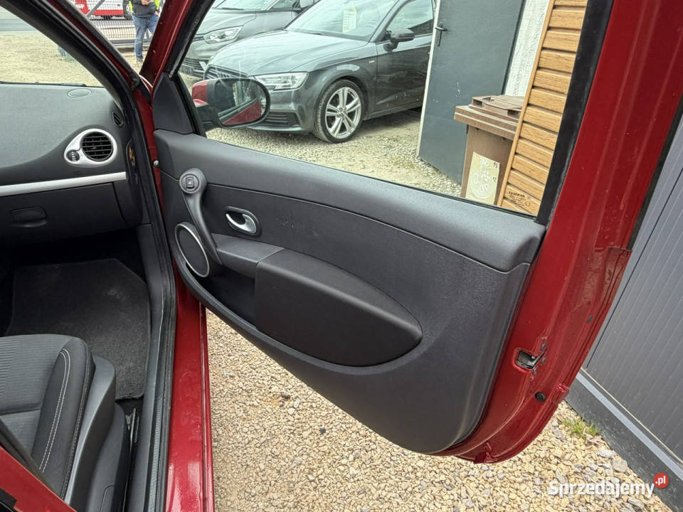 Renault Clio 75KM