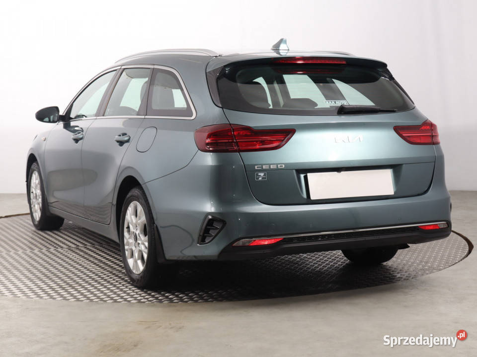 Kia Ceed 15 TGDI asystent pasa ruchu