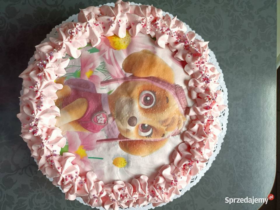 Torty z bitą śmietaną