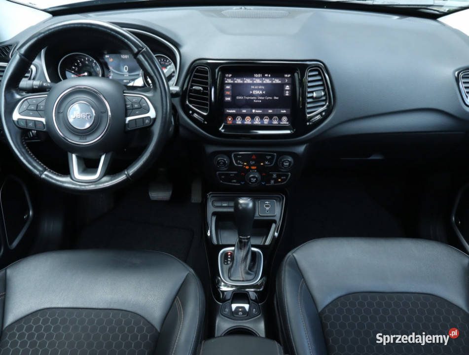 Jeep Compass 13 TGDI przyciemniane szyby sprzedam