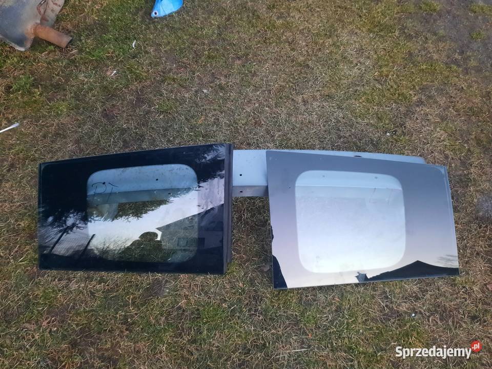 Szyba prawa lewa tył karoseryjna Mazda 5 Karoseria Części samochodowe