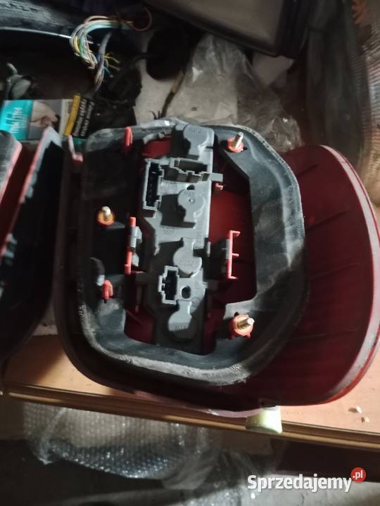 Lampy tylne VW polo 6n2 osobowe sprzedam
