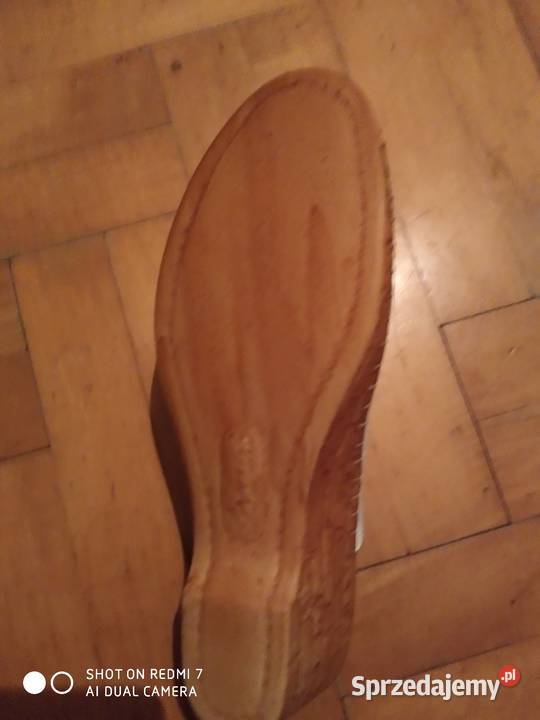 Buty klapki wsuwane biale Sandały i klapki Sandały i klapki podkarpackie Łańcut