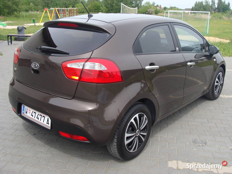 KIA RIO 12 86 benzyna sprowadzony isofix brązowy Radom