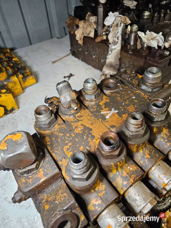 Rozdzielacz Hydrauliczny Case 580 D 580 G 680 K Gdynia