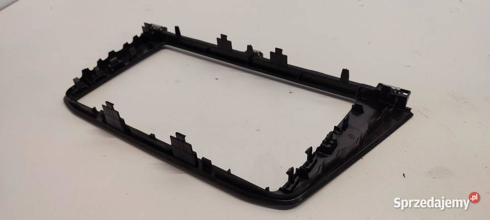 VW TIGUAN II RAMKA RADIA NAWIGACJI 5NA858071D