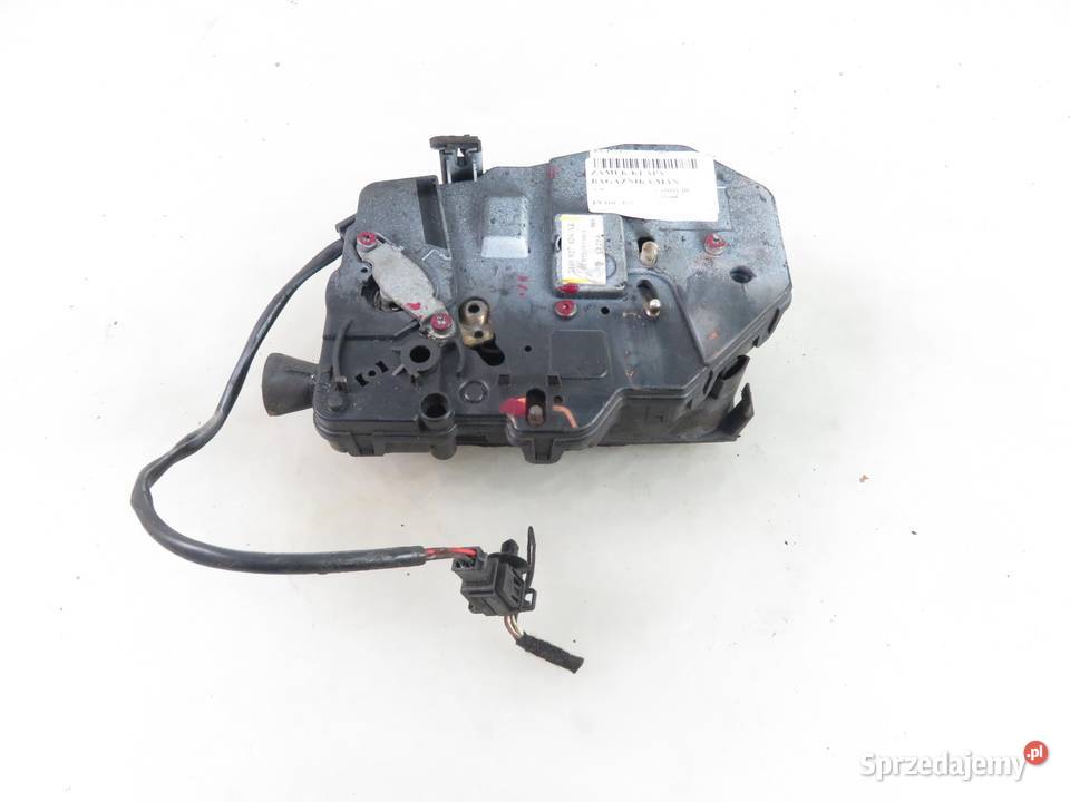 ZAMEK KLAPY VW CADDY III 7H0827426AE osobowe sprzedam