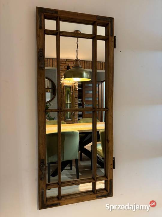 Lustro w oknie stara rama okienna Płońsk