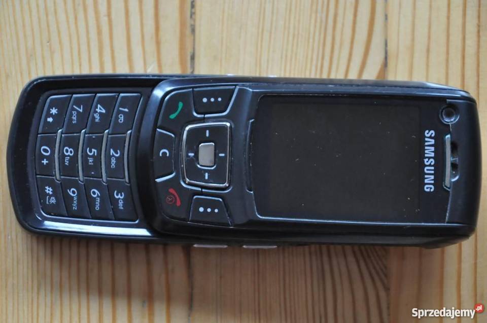 Samsung SGHZ400 bez simlocka zadbany