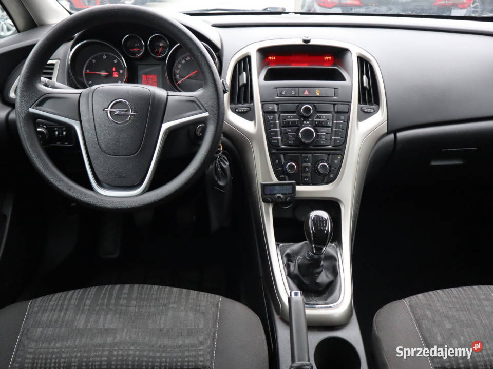 Opel Astra 17 CDTI manualna Katowice