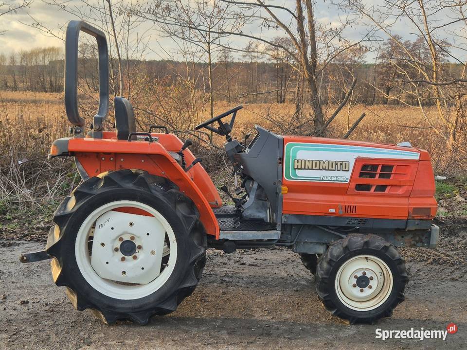 Witamy serdTraktorek traktor HINOMOTO N240D 24 Rewers mechaniczny Małuszyn sprzedam